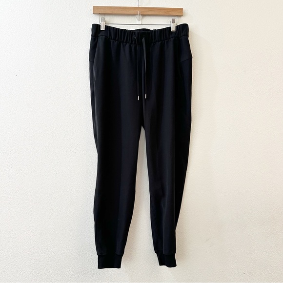 *SOLD* Lululemon On The Fly Mid Rise Joggers Black Size 8 - Picture 3 of 8